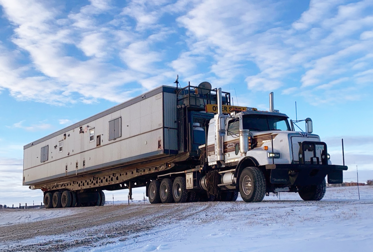 Long-Distance LTL (Less-Than-Truckload) Freight